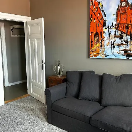 Traumhafter Altbaucharme In Zentraler Lage *