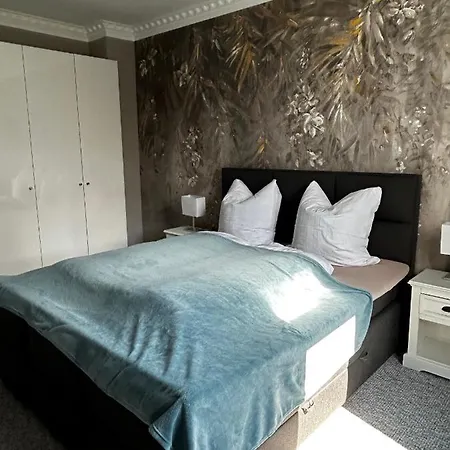 Apartament Traumhafter Altbaucharme In Zentraler Lage