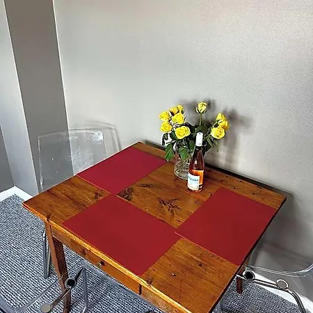 Apartamento Traumhafter Altbaucharme In Zentraler Lage